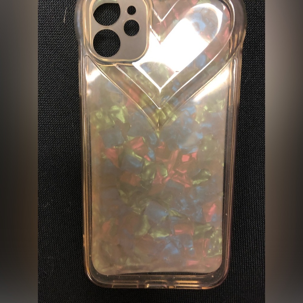 Clear Heart Design Phone Case - Picture 2 of 4